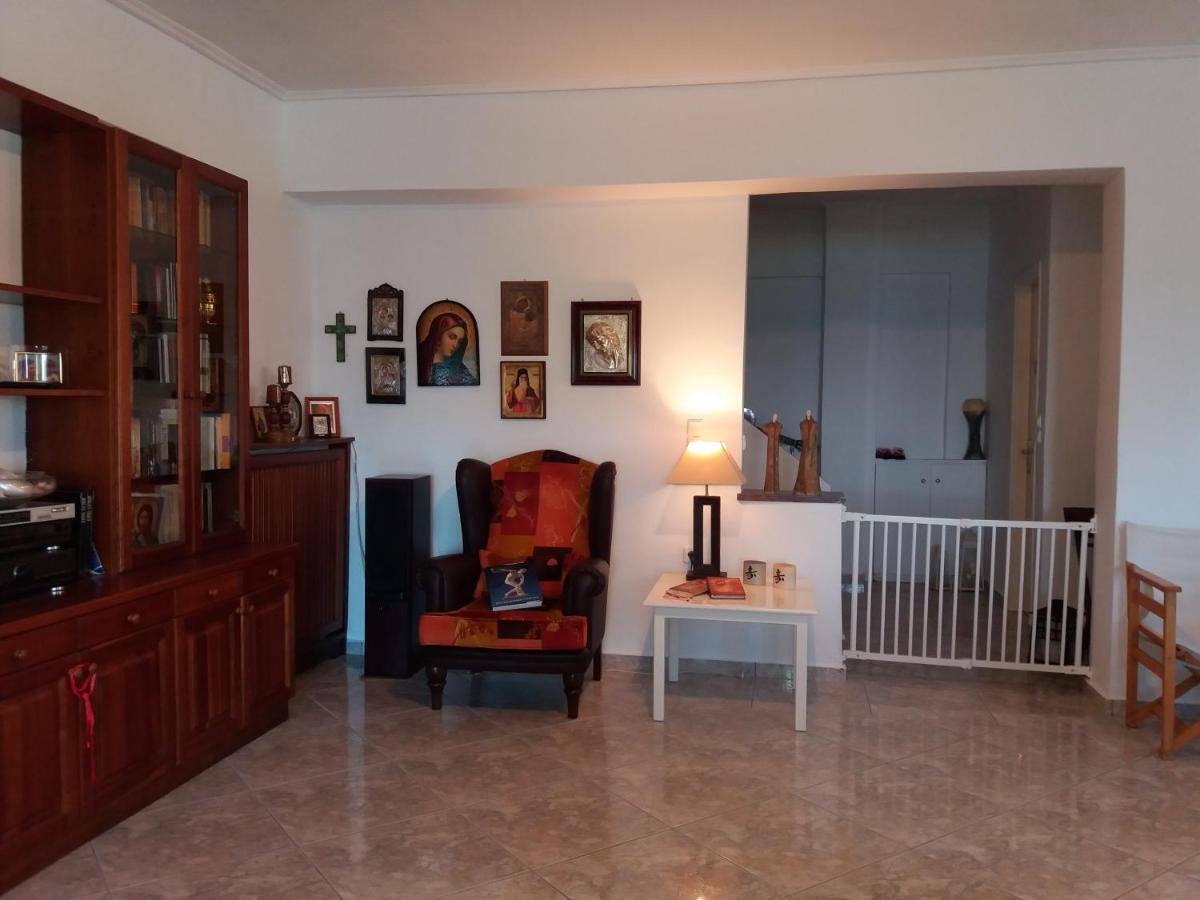 Beach House Villa Nea Makri Quarto foto